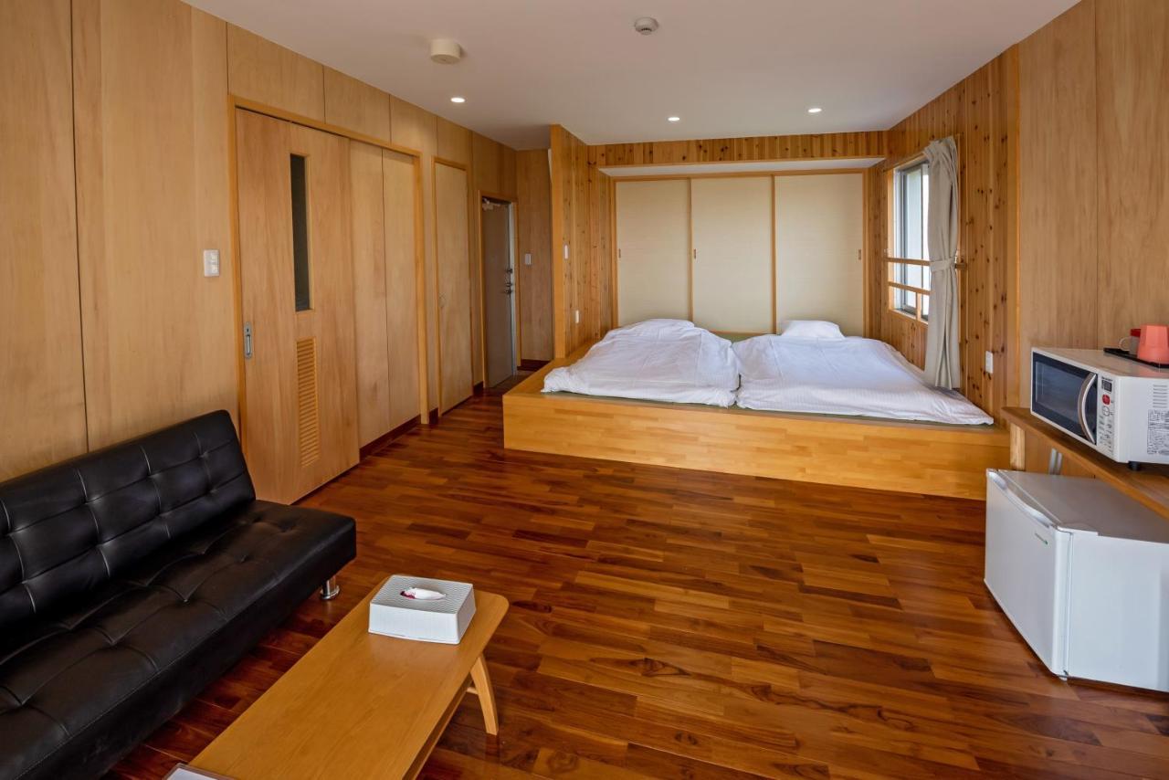Guest House Kawamitsu Miyakojima  Exterior photo