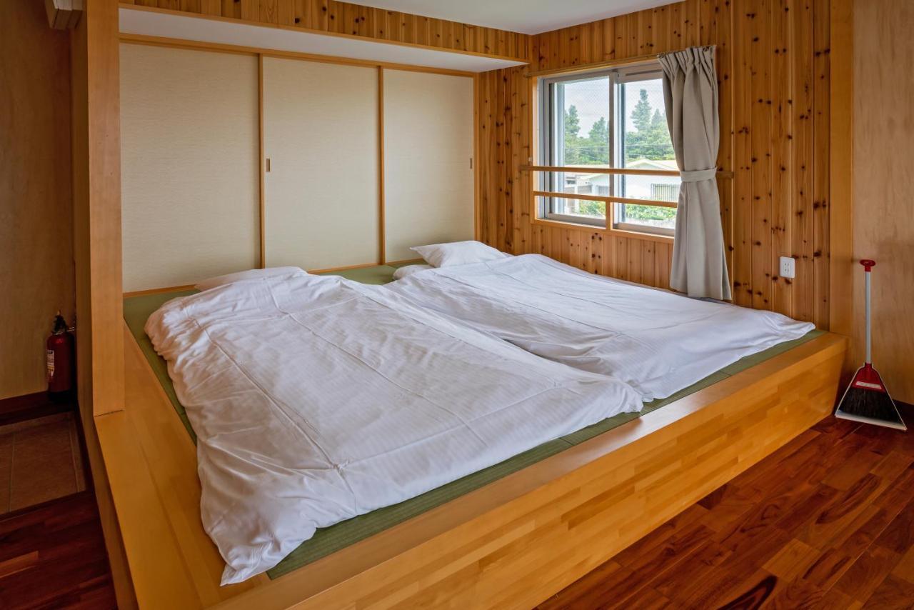 Guest House Kawamitsu Miyakojima  Exterior photo